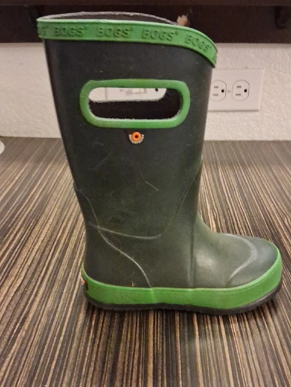 Bogs Kids Green Rubber Rain Boots with Lime Trim
